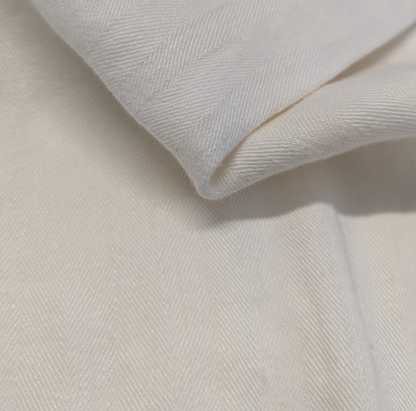 JE1219 — Oyster Medium Herringbone