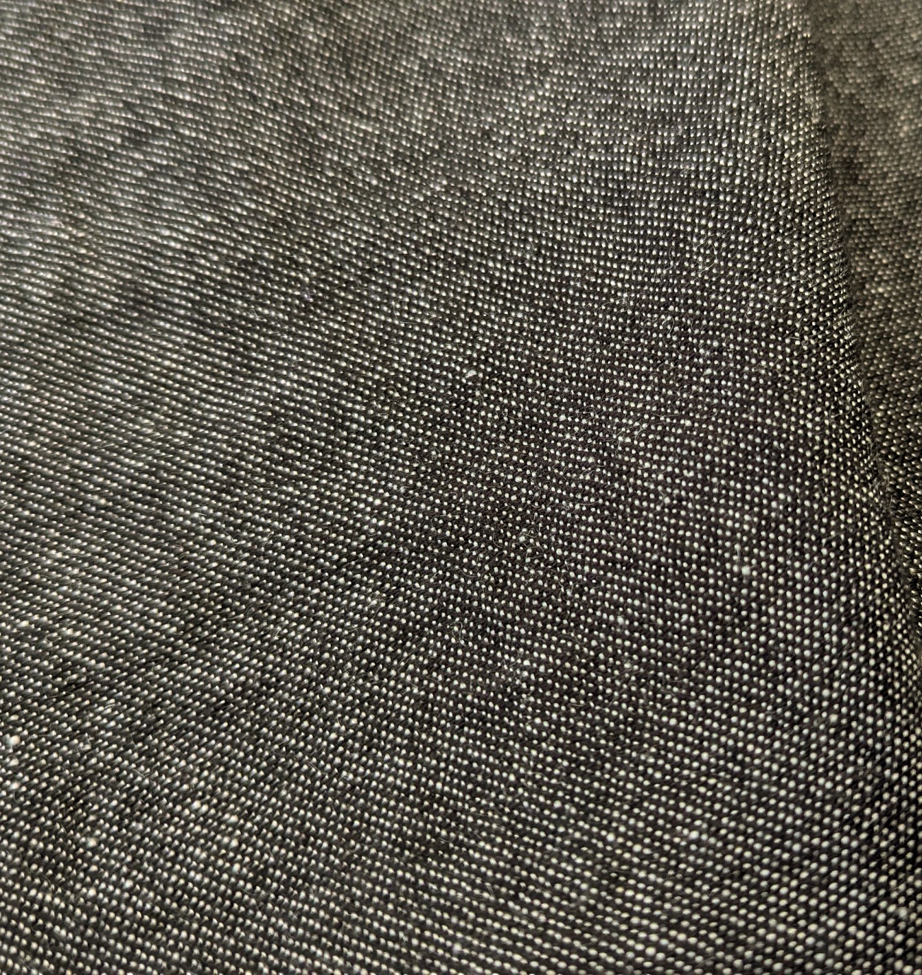 JE1370 — Black Denim