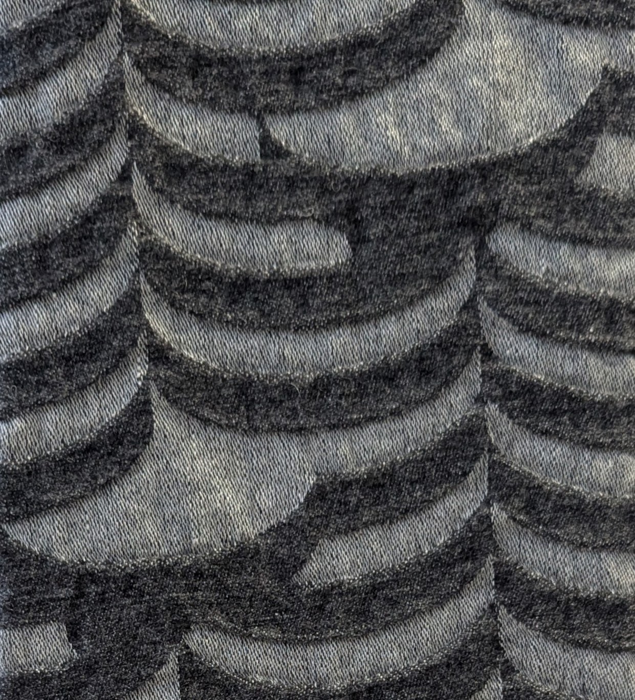 JE2035 — Grey Steel 3D Coins