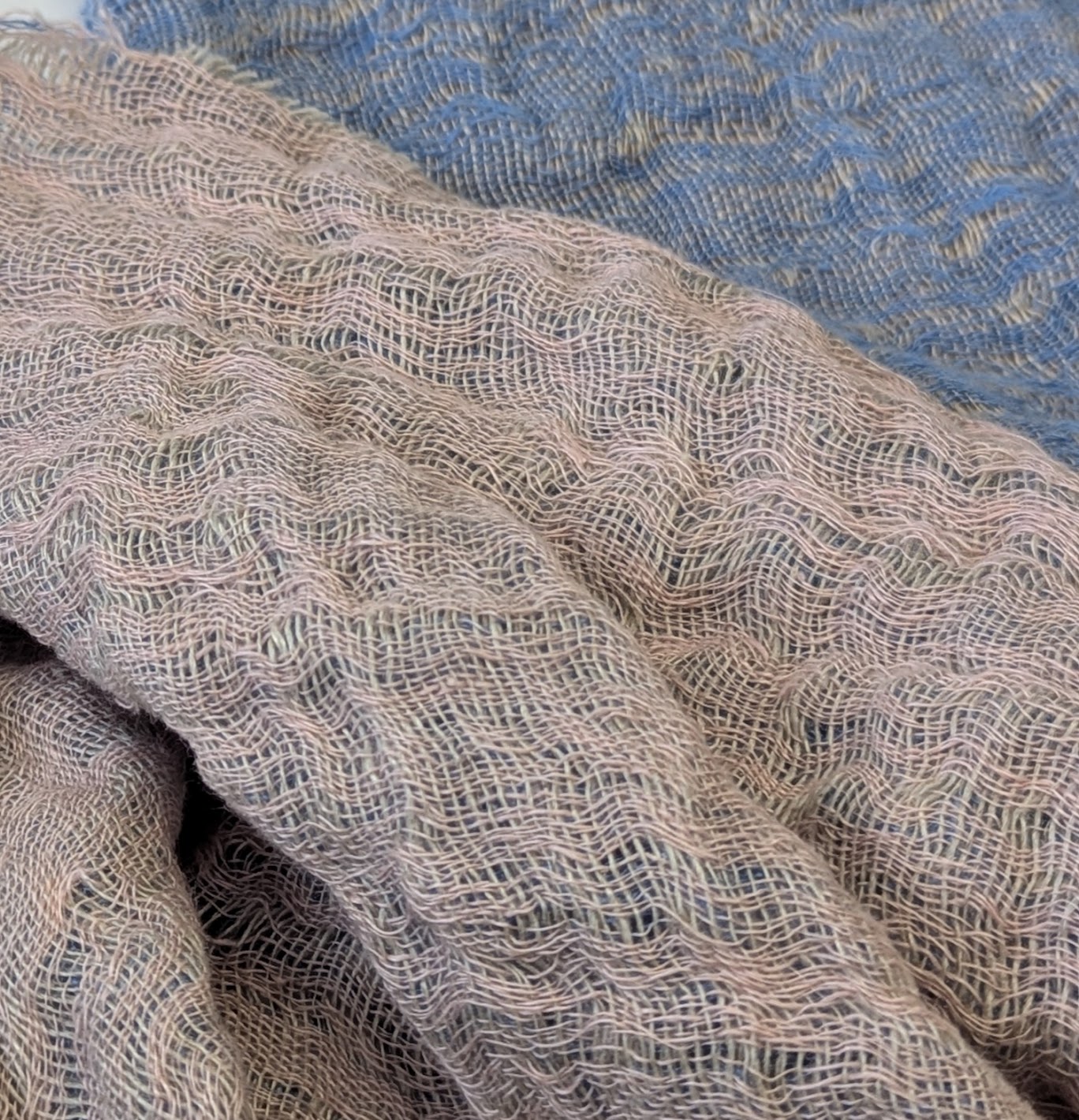 JE2524 — Pink-blue Sonno Double Cloth