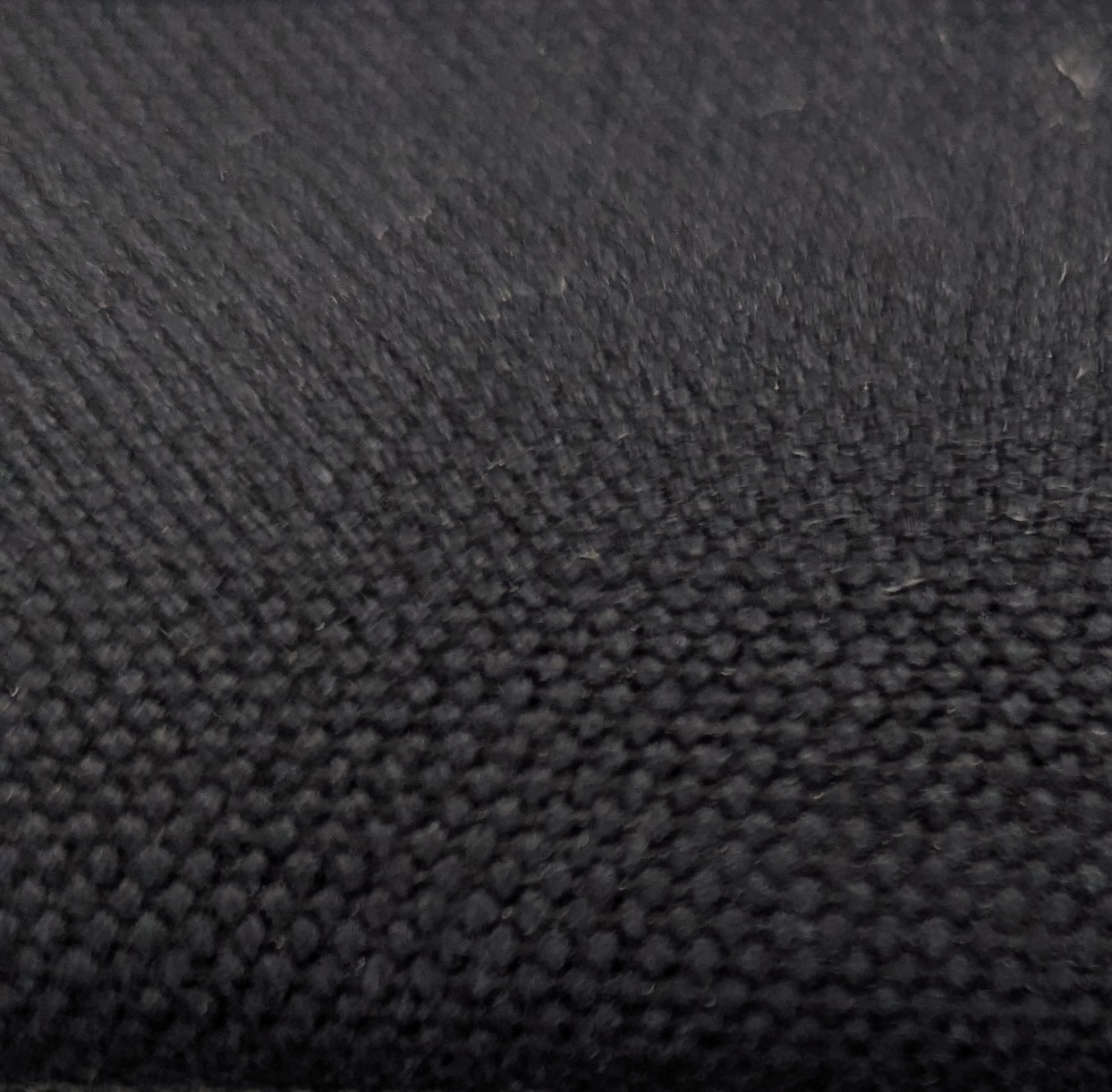 JE926 — Black